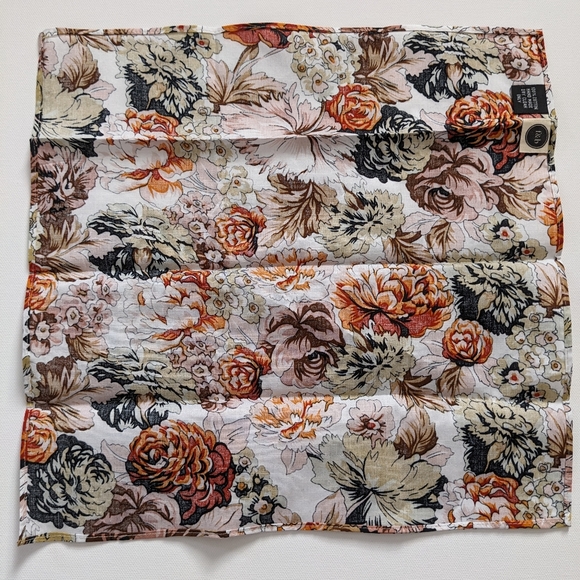 Frank & Buck Benteti Tie and Pocket Square - Picture 9 of 9